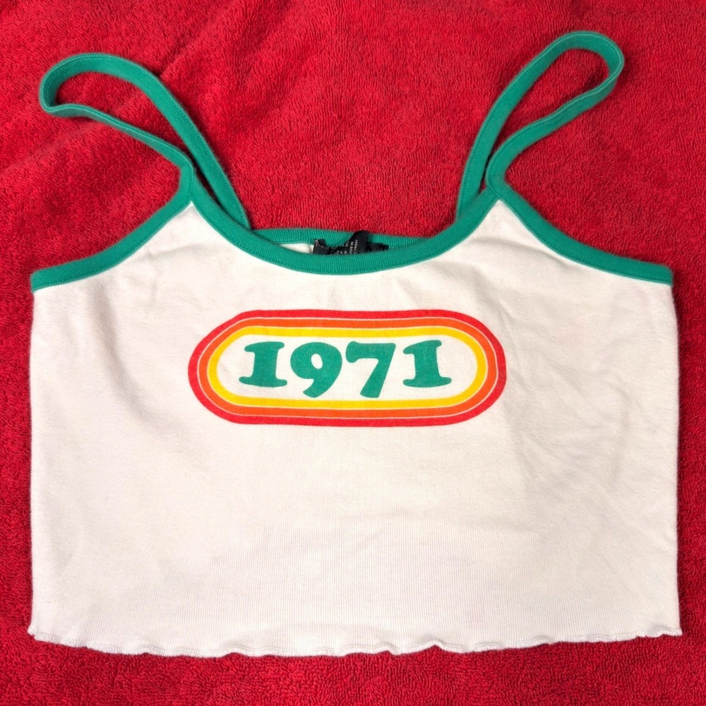 Forever 21 1971 Graphic Crop Top Ribbed Lettuce Hem Retro Y2K White Green Size M